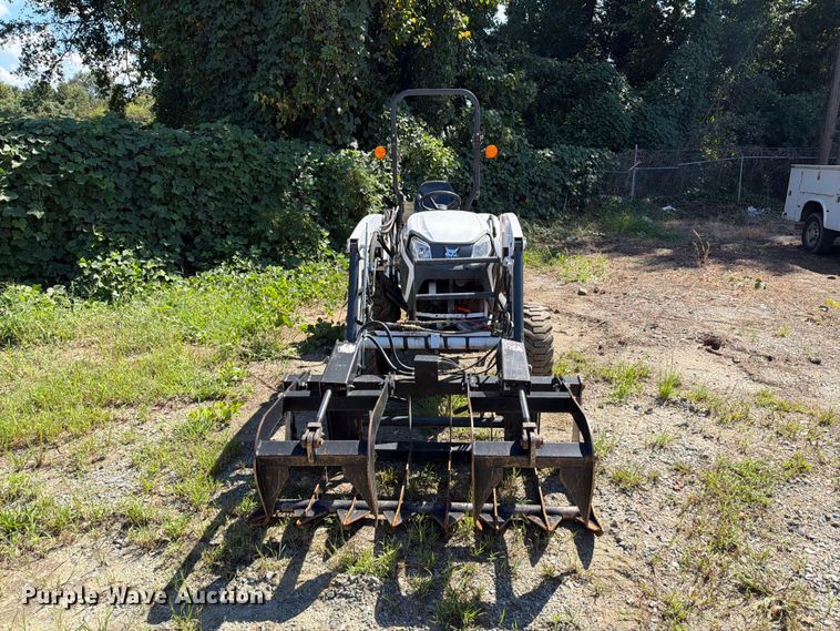 image for item EF1383 2022 Bobcat CT2040 MFWD tractor