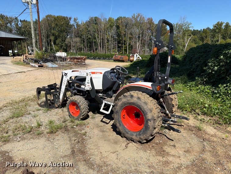 image for item EF1383 2022 Bobcat CT2040 MFWD tractor