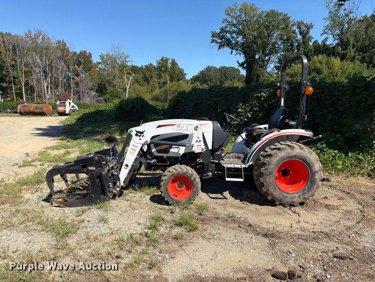 image for item EF1383 2022 Bobcat CT2040 MFWD tractor