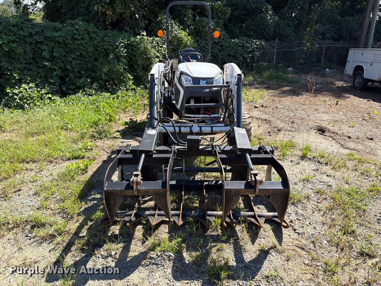 image for item EF1383 2022 Bobcat CT2040 MFWD tractor