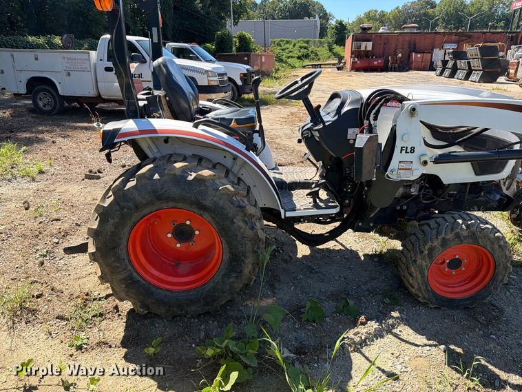 image for item EF1383 2022 Bobcat CT2040 MFWD tractor