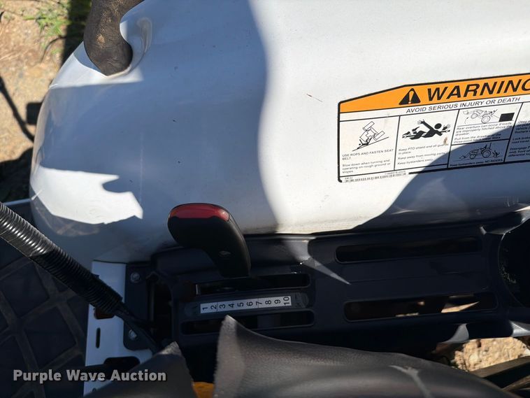 image for item EF1383 2022 Bobcat CT2040 MFWD tractor