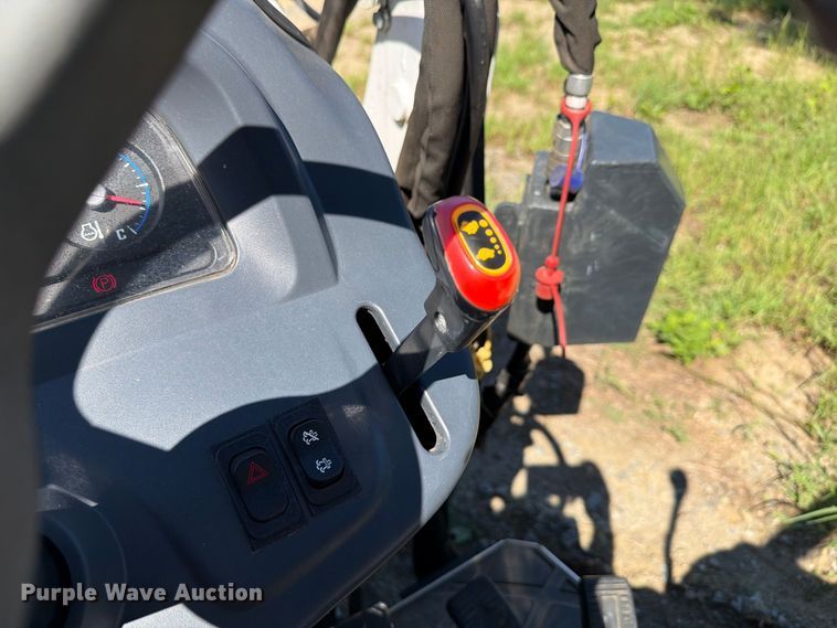 image for item EF1383 2022 Bobcat CT2040 MFWD tractor