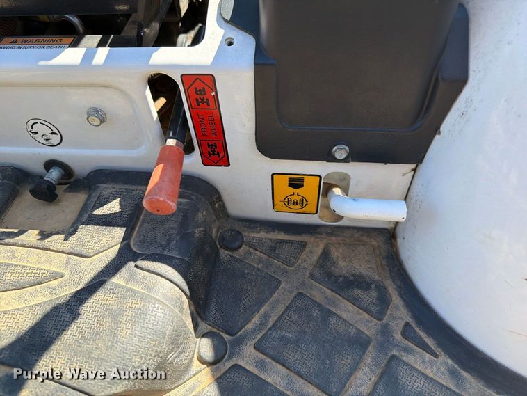image for item EF1383 2022 Bobcat CT2040 MFWD tractor