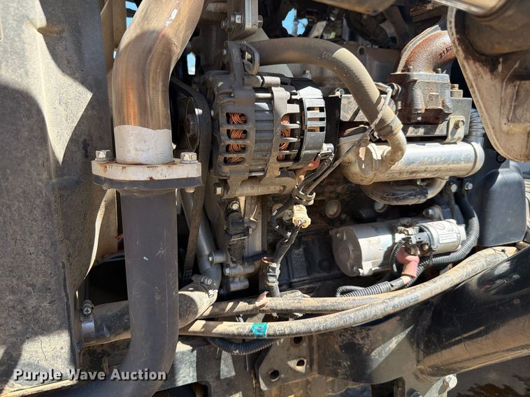 image for item EF1383 2022 Bobcat CT2040 MFWD tractor