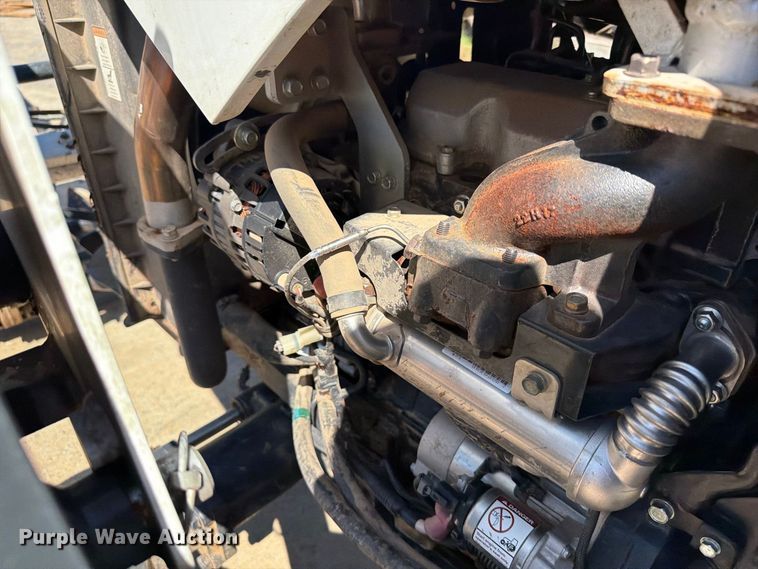 image for item EF1383 2022 Bobcat CT2040 MFWD tractor
