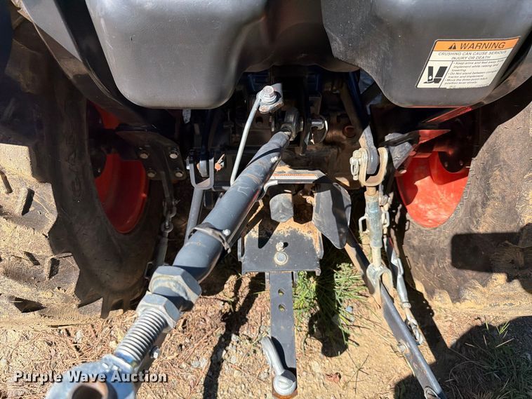 image for item EF1383 2022 Bobcat CT2040 MFWD tractor