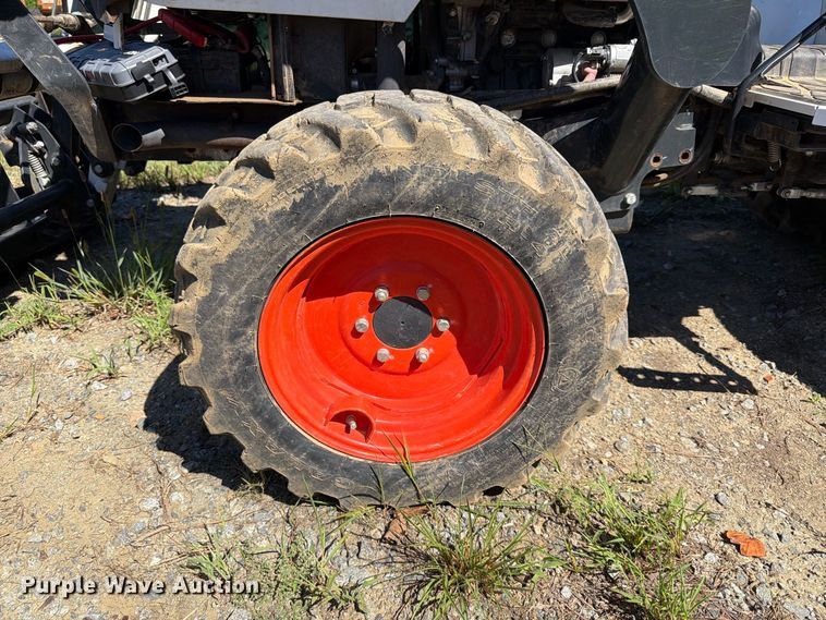 image for item EF1383 2022 Bobcat CT2040 MFWD tractor