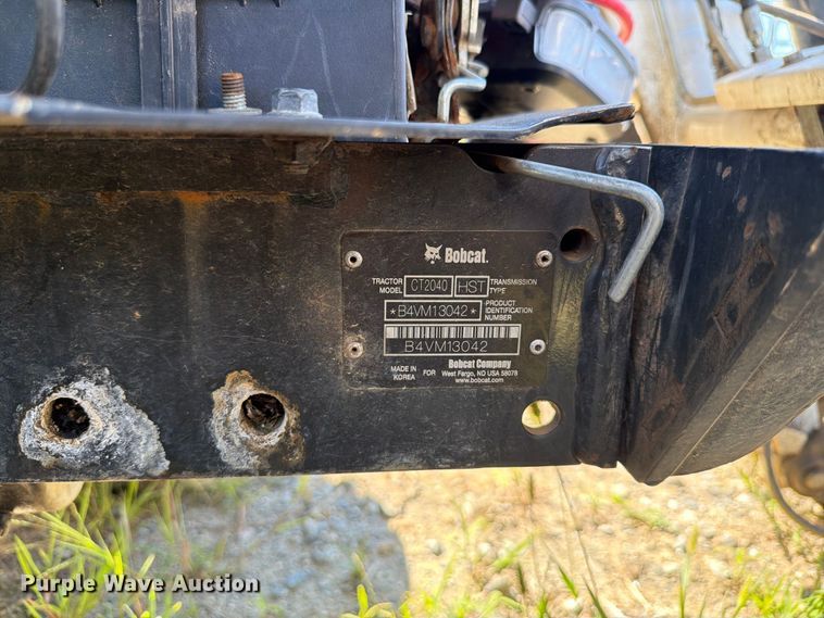 image for item EF1383 2022 Bobcat CT2040 MFWD tractor