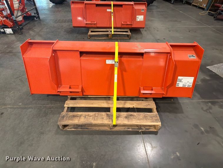 image for item EP3034 Kubota LA555 loader
