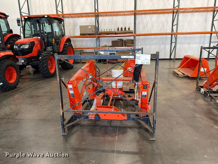 image for item EP3035 Kubota LA555 loader