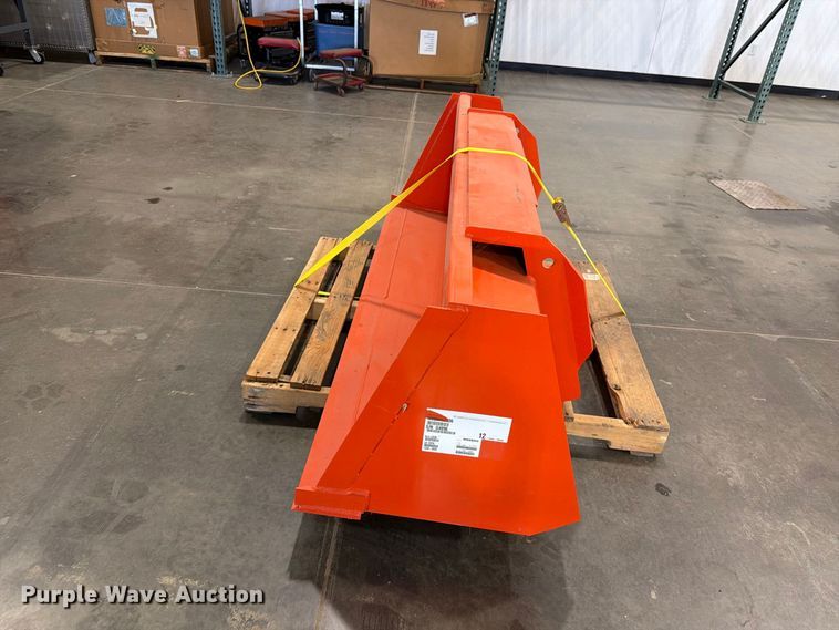image for item EP3035 Kubota LA555 loader