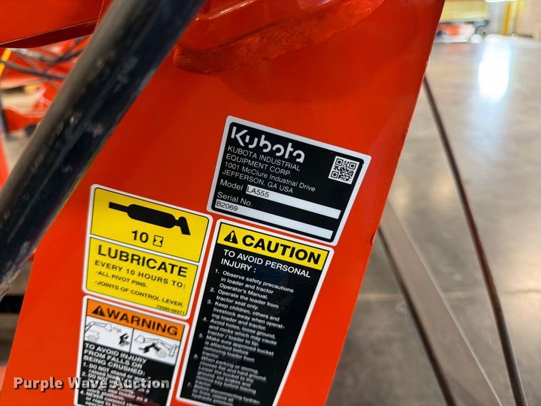 image for item EP3035 Kubota LA555 loader