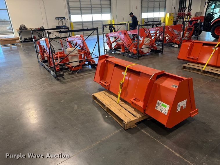 image for item EP3036 Kubota LA555 loader