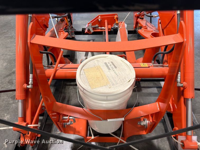 image for item EP3036 Kubota LA555 loader