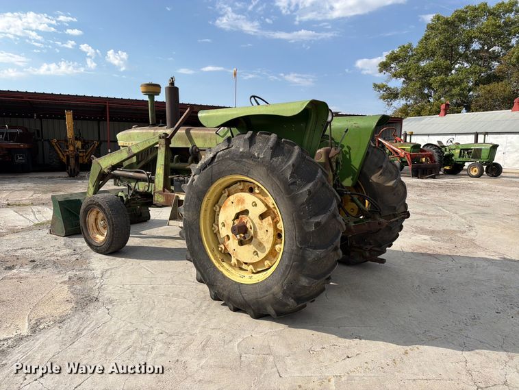 image for item EP7638 1964 John Deere 4020 tractor