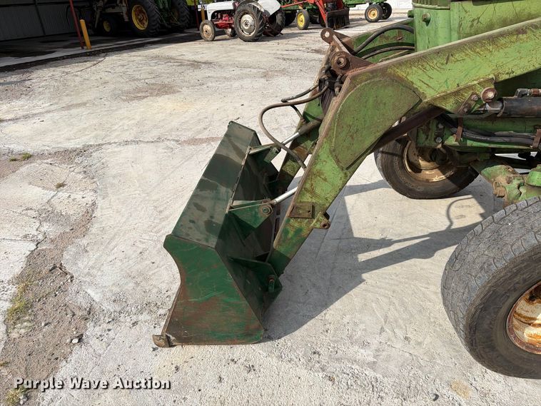 image for item EP7638 1964 John Deere 4020 tractor