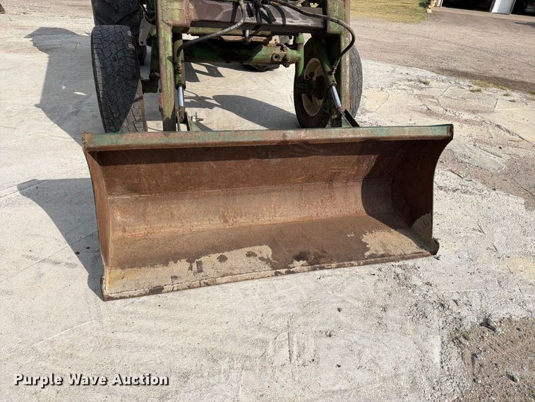 image for item EP7638 1964 John Deere 4020 tractor