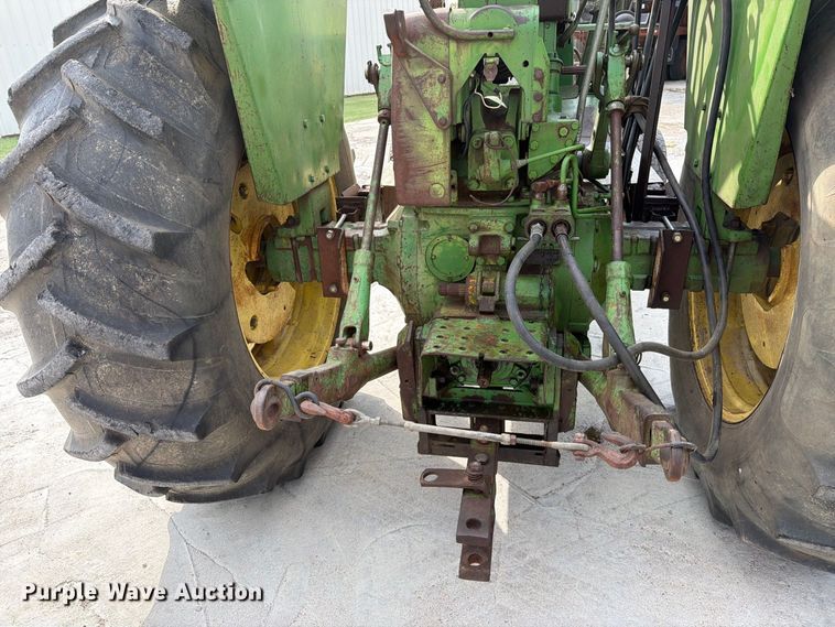 image for item EP7638 1964 John Deere 4020 tractor