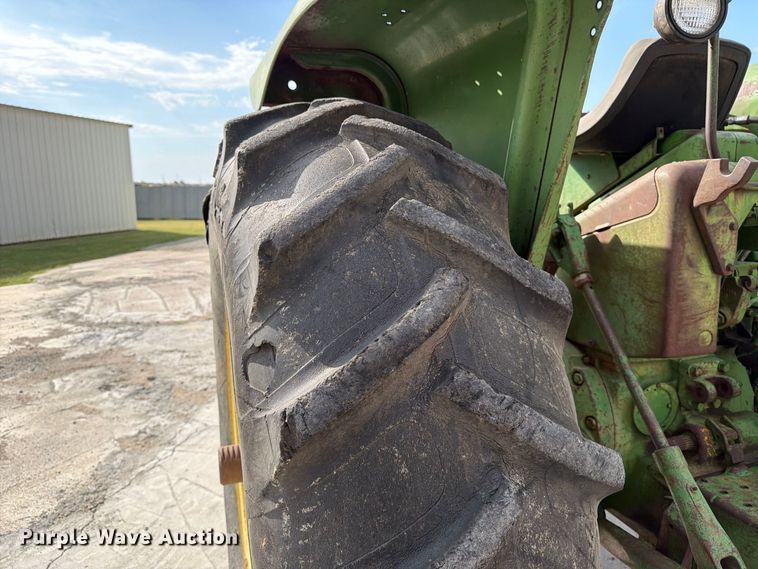 image for item EP7638 1964 John Deere 4020 tractor