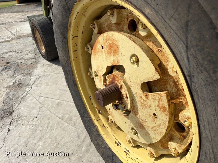 image for item EP7638 1964 John Deere 4020 tractor