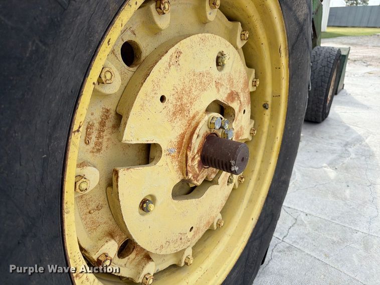 image for item EP7638 1964 John Deere 4020 tractor