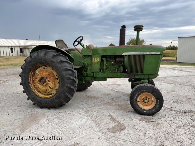 image for item EP7639 1966 John Deere 4020 tractor