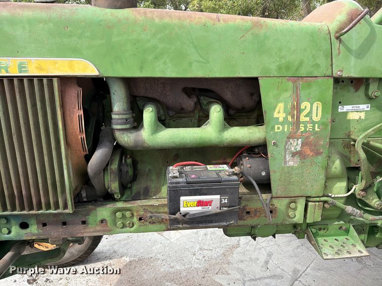 image for item EP7639 1966 John Deere 4020 tractor