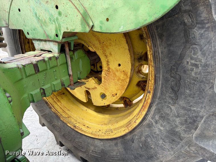 image for item EP7639 1966 John Deere 4020 tractor