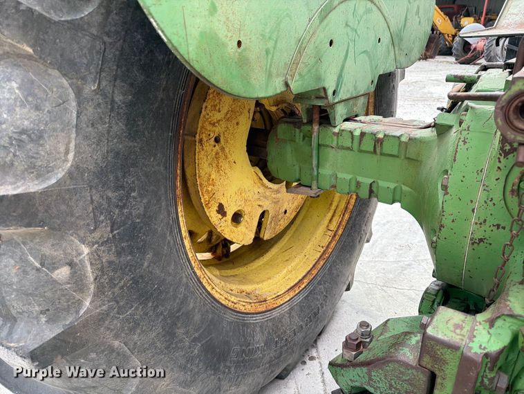 image for item EP7639 1966 John Deere 4020 tractor