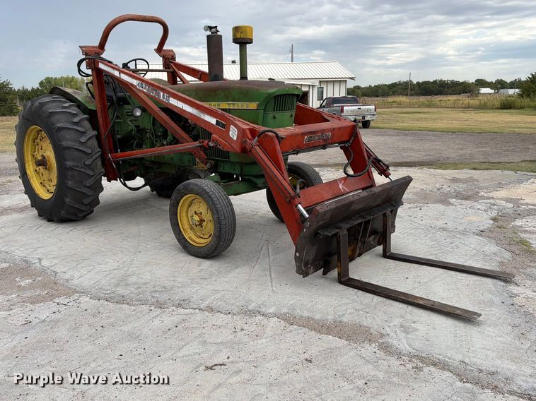 image for item EP7640 1966 John Deere 4020 tractor