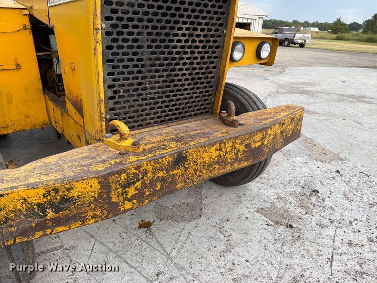 image for item EP7642 1963 John Deere 5010 tractor