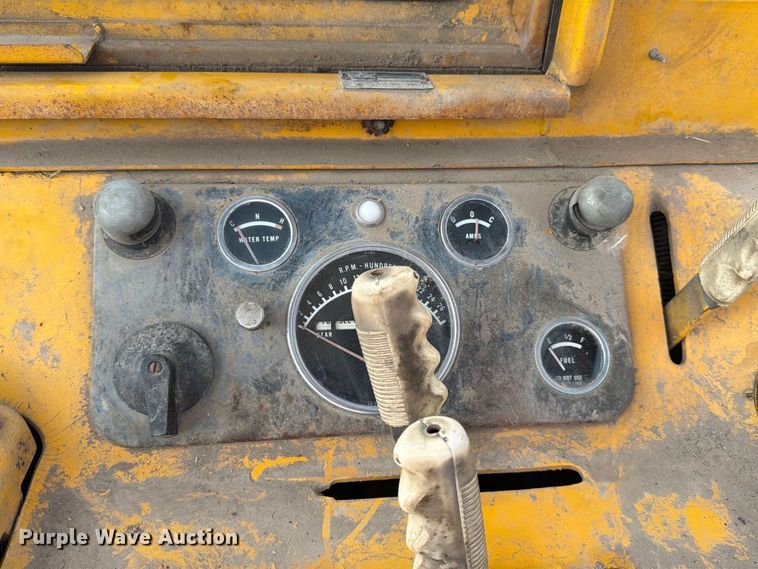 image for item EP7642 1963 John Deere 5010 tractor