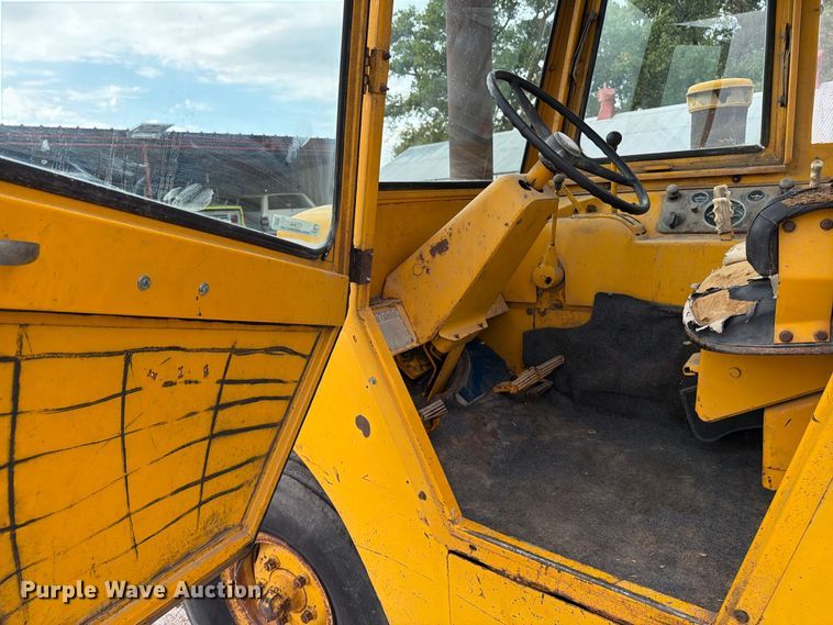 image for item EP7642 1963 John Deere 5010 tractor