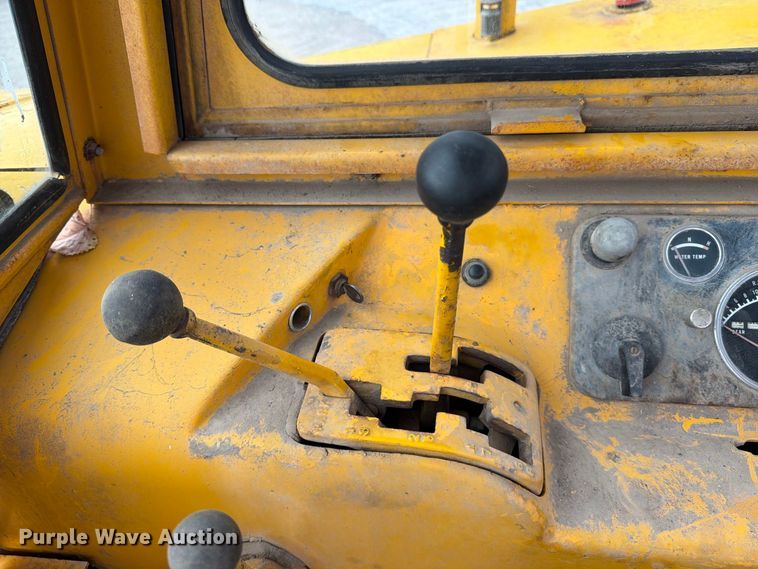 image for item EP7642 1963 John Deere 5010 tractor