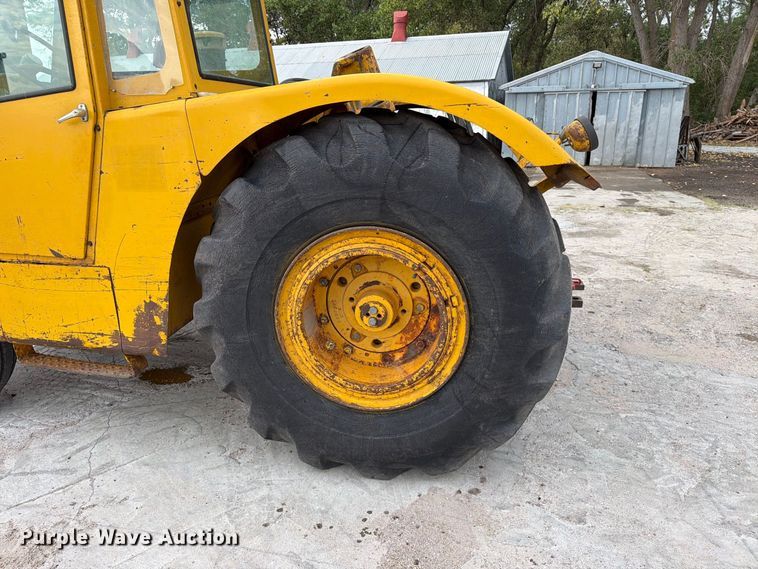 image for item EP7642 1963 John Deere 5010 tractor