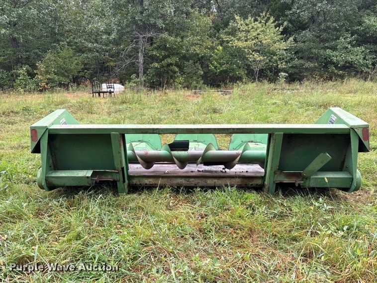 image for item ER3317 John Deere 444 corn head