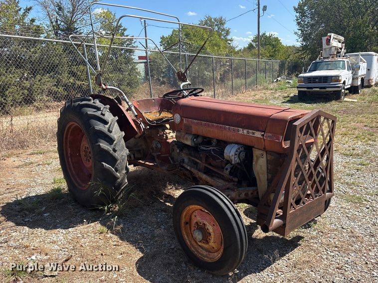 image for item ES8114 Massey-Ferguson 135 tractor