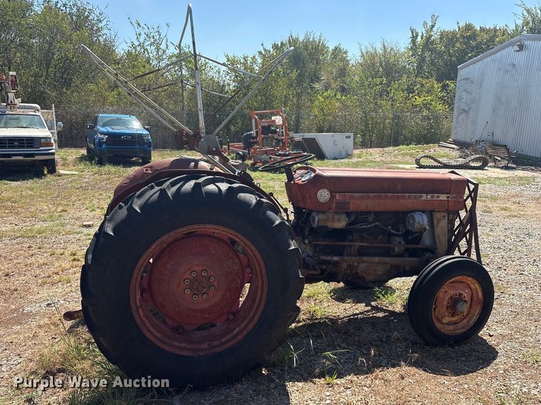 image for item ES8114 Massey-Ferguson 135 tractor
