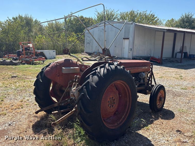 image for item ES8114 Massey-Ferguson 135 tractor