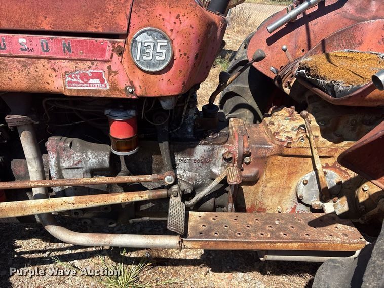 image for item ES8114 Massey-Ferguson 135 tractor