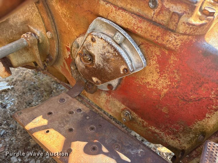 image for item ES8114 Massey-Ferguson 135 tractor