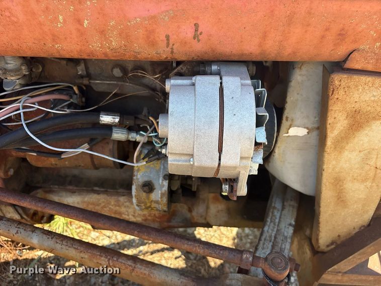 image for item ES8114 Massey-Ferguson 135 tractor