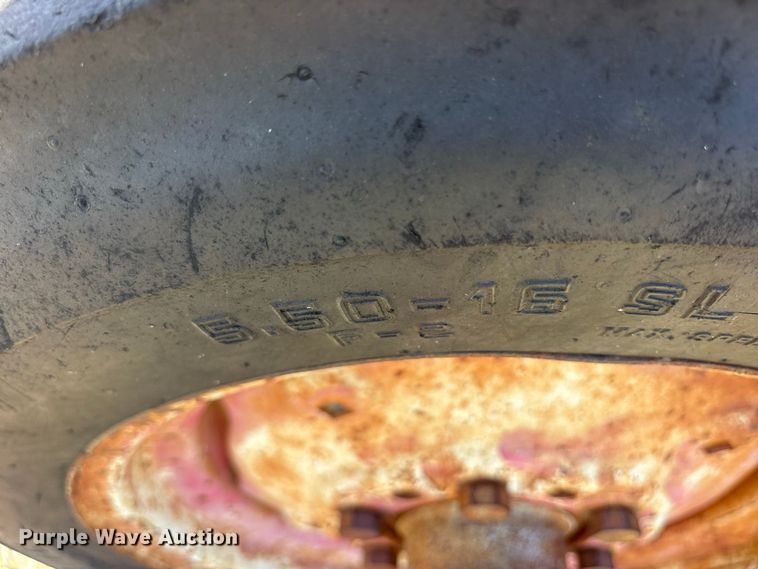 image for item ES8114 Massey-Ferguson 135 tractor