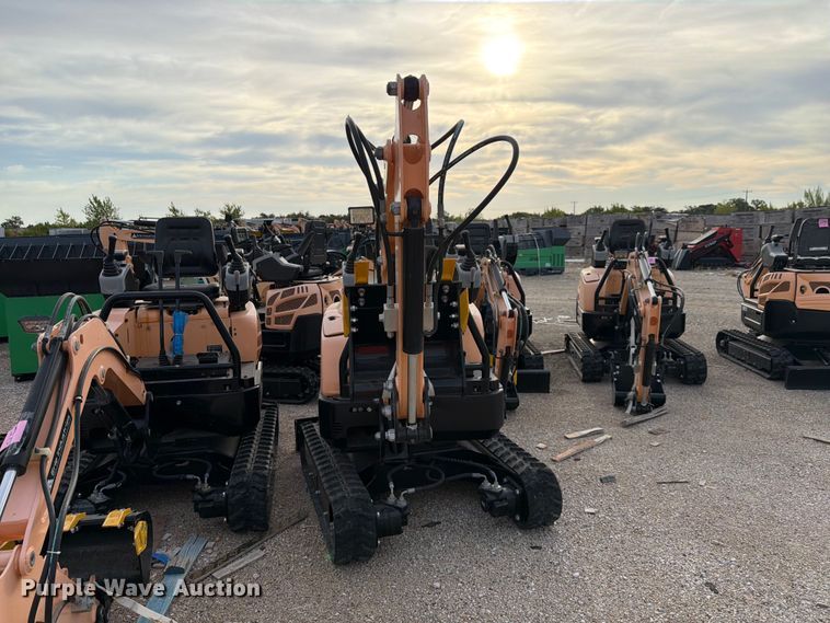 image for item EU1552 2024 Erie Industries EM15 mini excavator