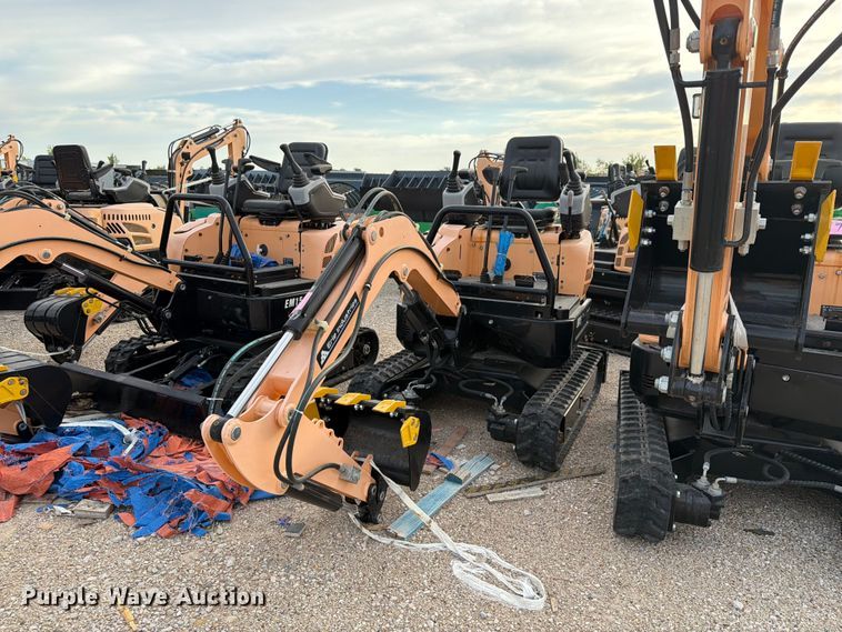 image for item EU1553 2024 Erie Industries EM15 mini excavator