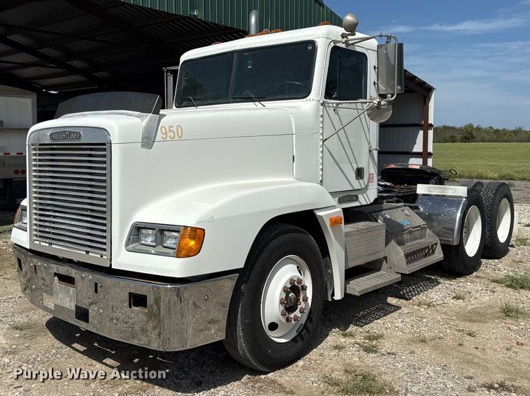 image for item EV6207 1996 Freightliner FLD semi truck