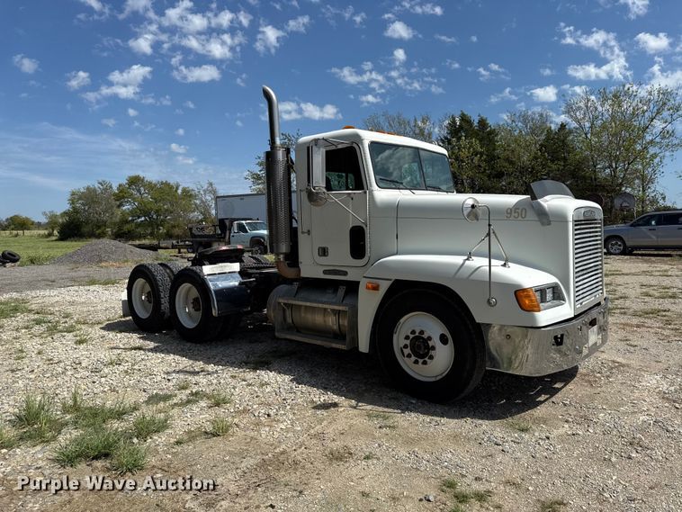 image for item EV6207 1996 Freightliner FLD semi truck