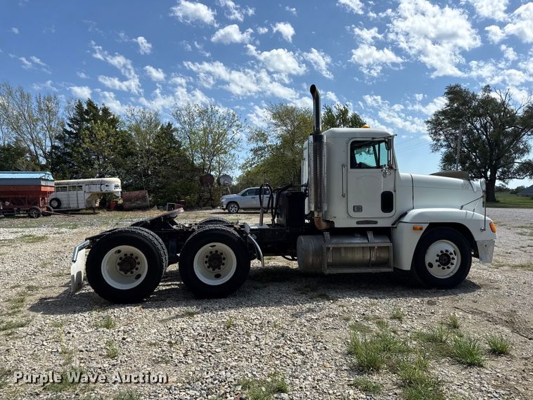 image for item EV6207 1996 Freightliner FLD semi truck