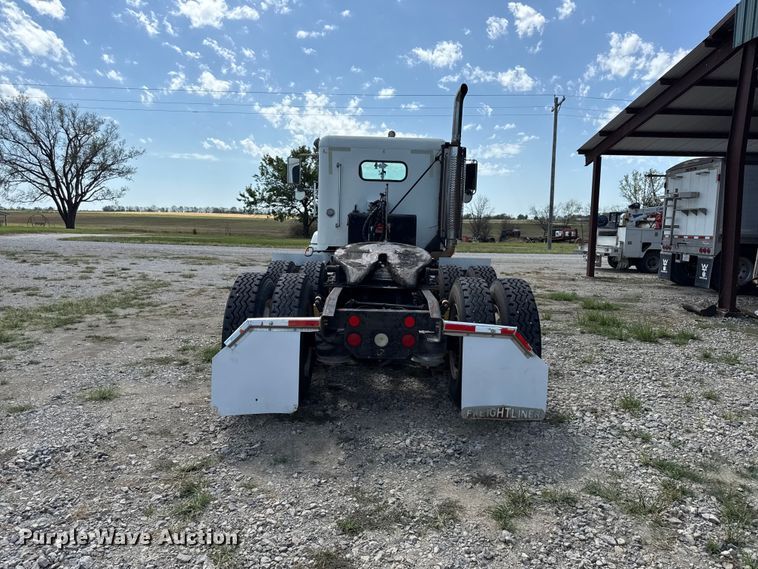 image for item EV6207 1996 Freightliner FLD semi truck